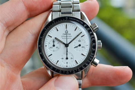 white face omega speedmaster automatic.